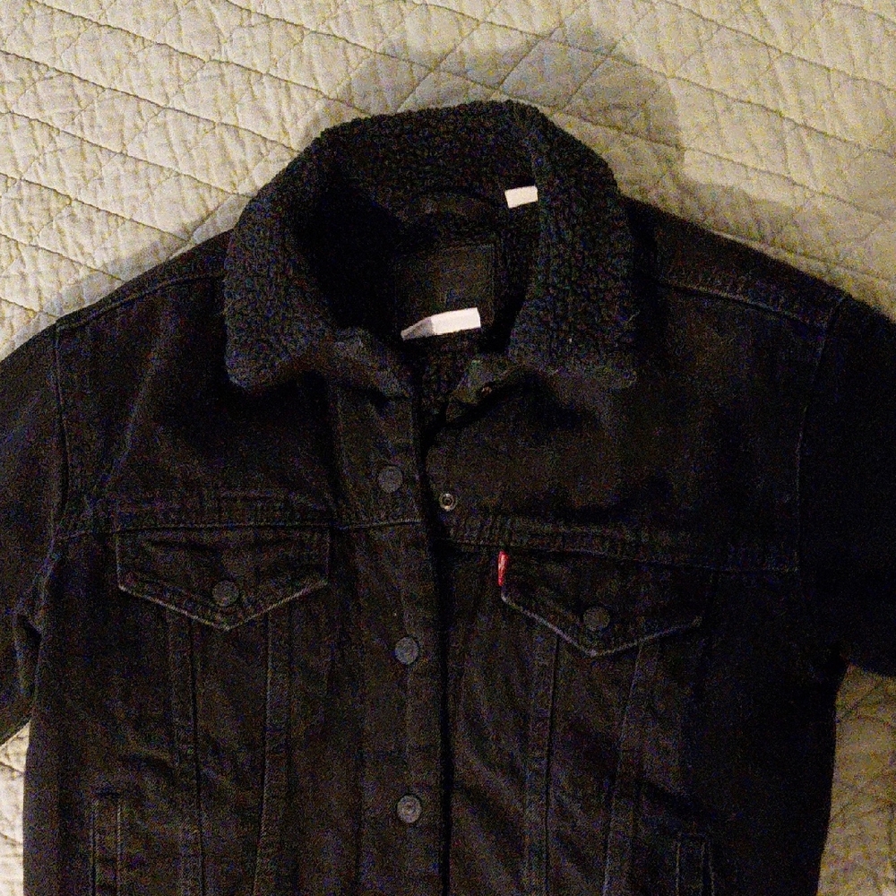 Levi's Black Jean Jacket with Sherpa Collar